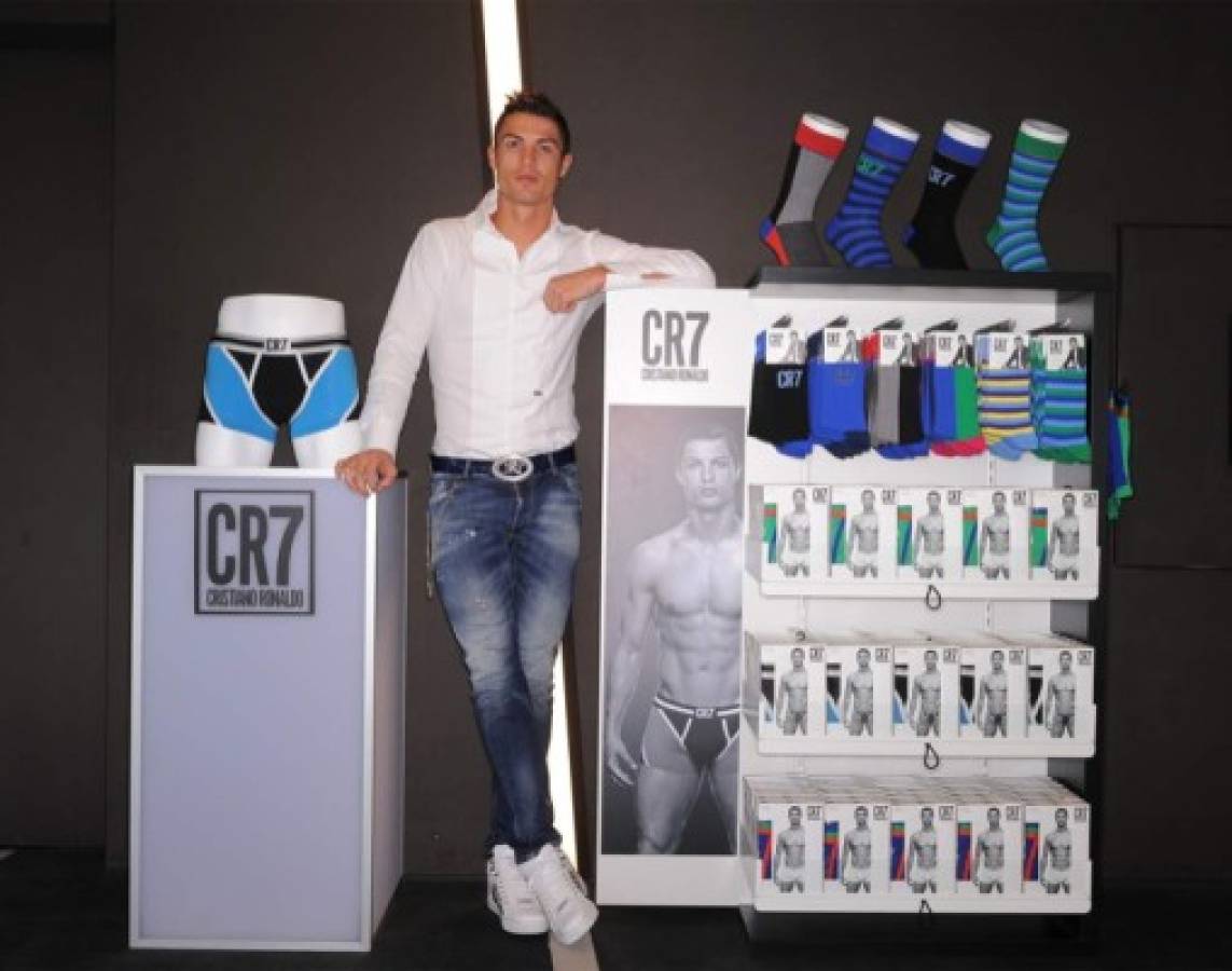 Cristiano Ronaldo es demandado por su marca CR7