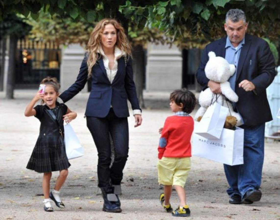 JLO compartió adorable foto con su hijo