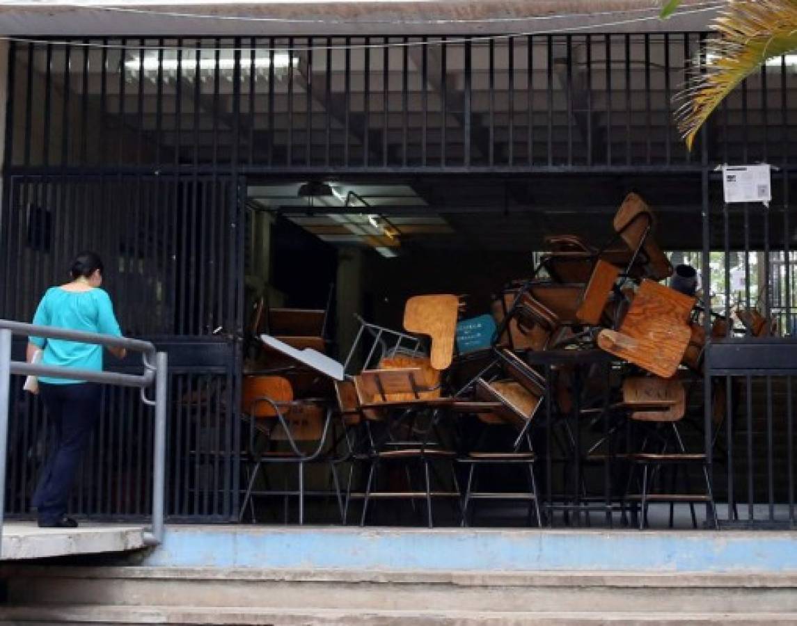 Huelga y tomas en la universidad afectan el sueño de graduación