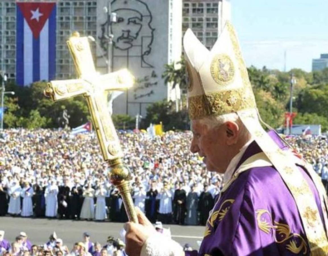 Cubanos se regocijan por posible visita papal