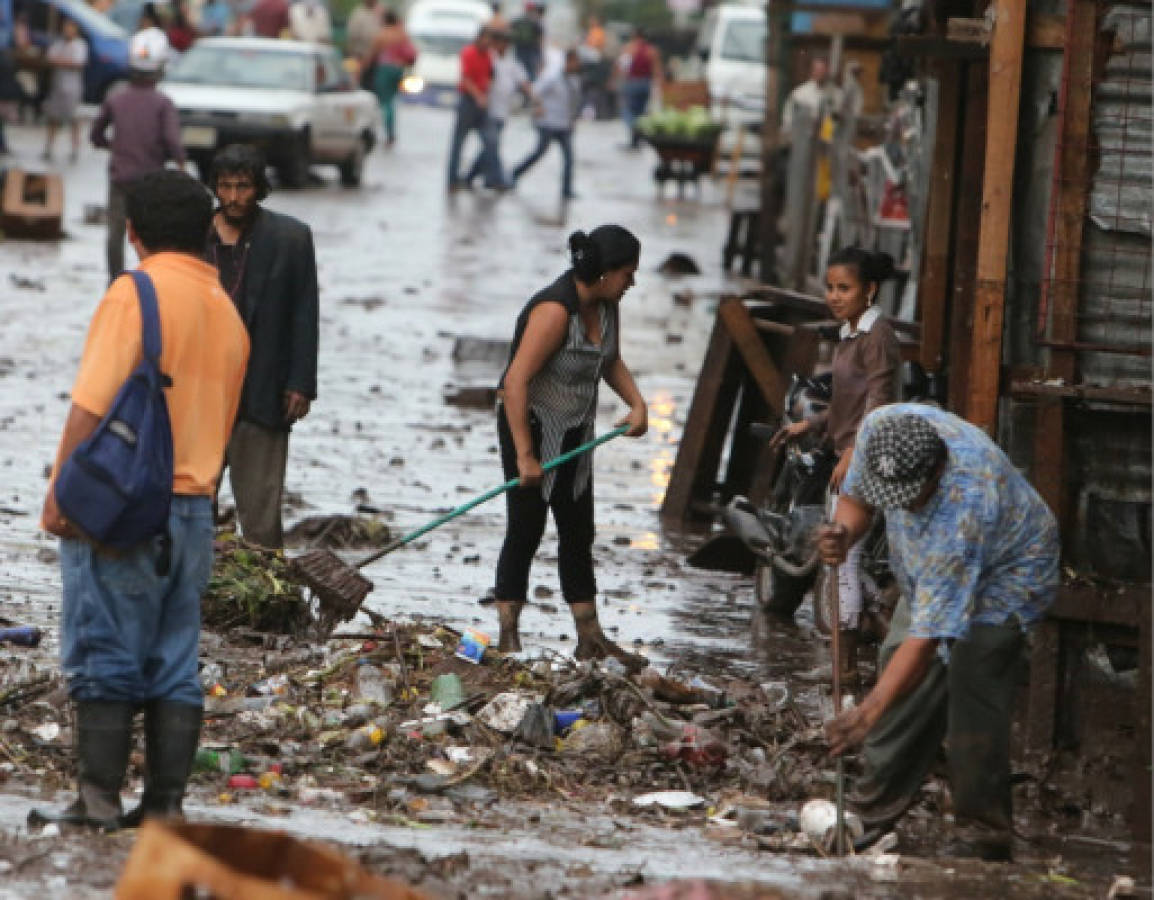 Lluvias causan desastres en barrios y colonias de la capital de Honduras