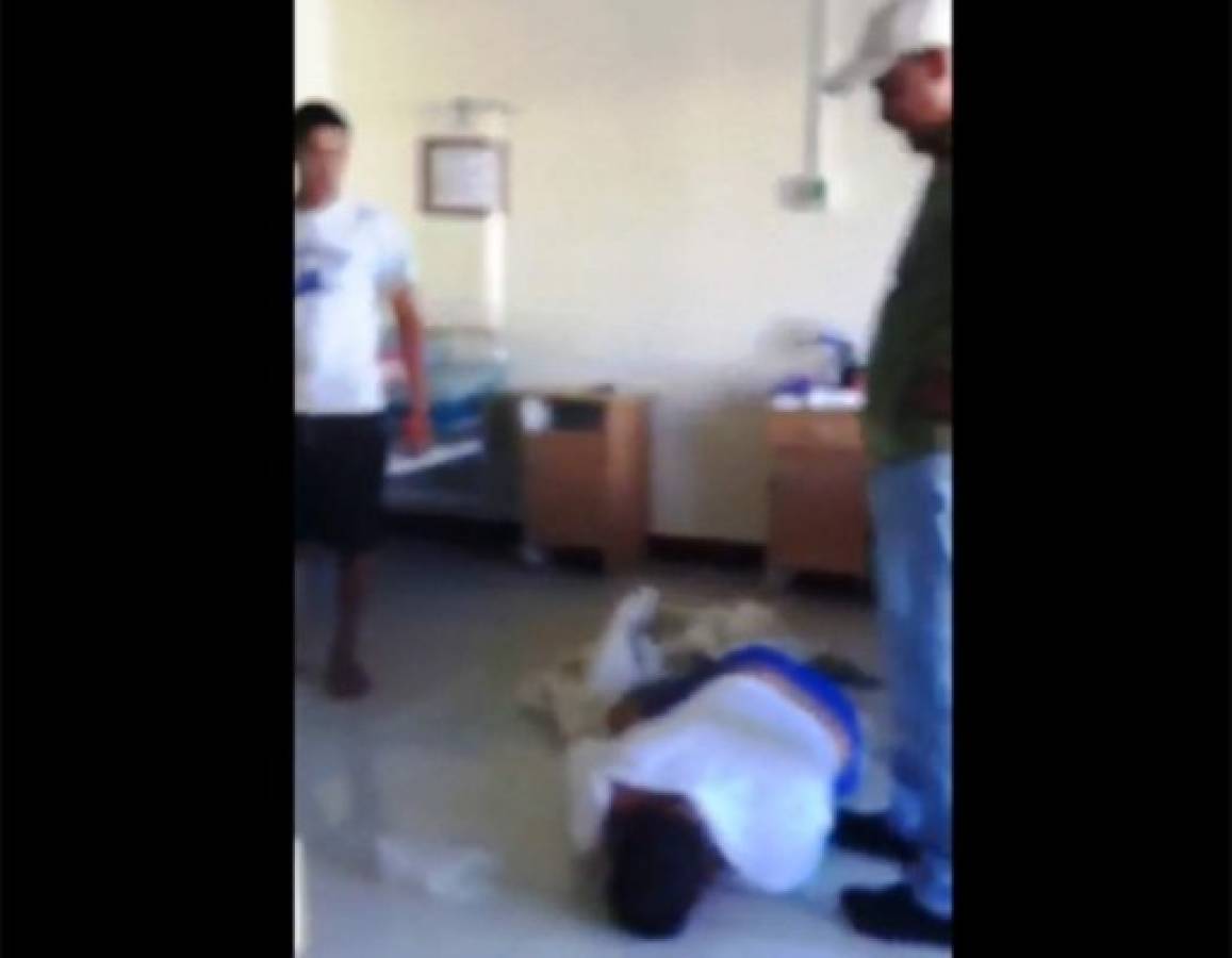 Honduras: Video capta la agresión de un médico a un paciente en La Ceiba