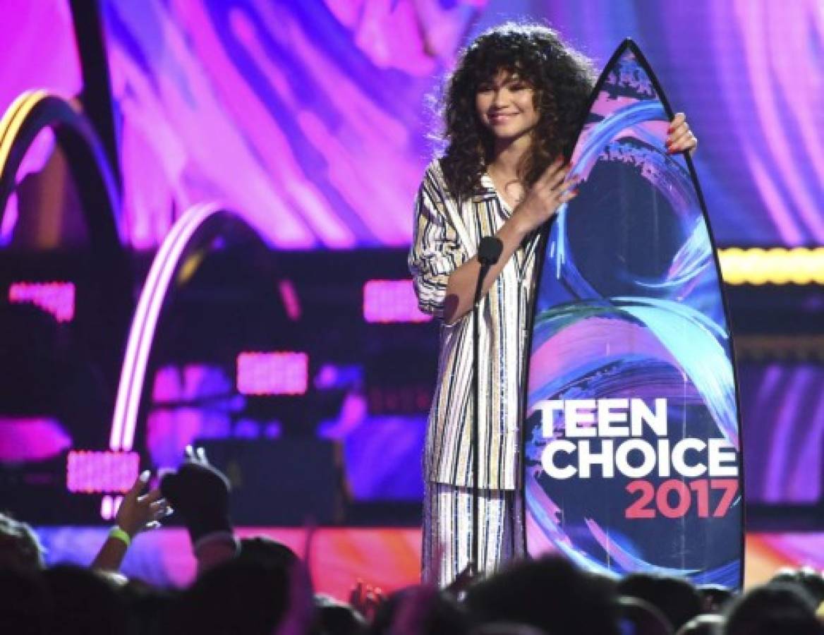 Las mujeres dominan en los Teen Choice Awards 2017