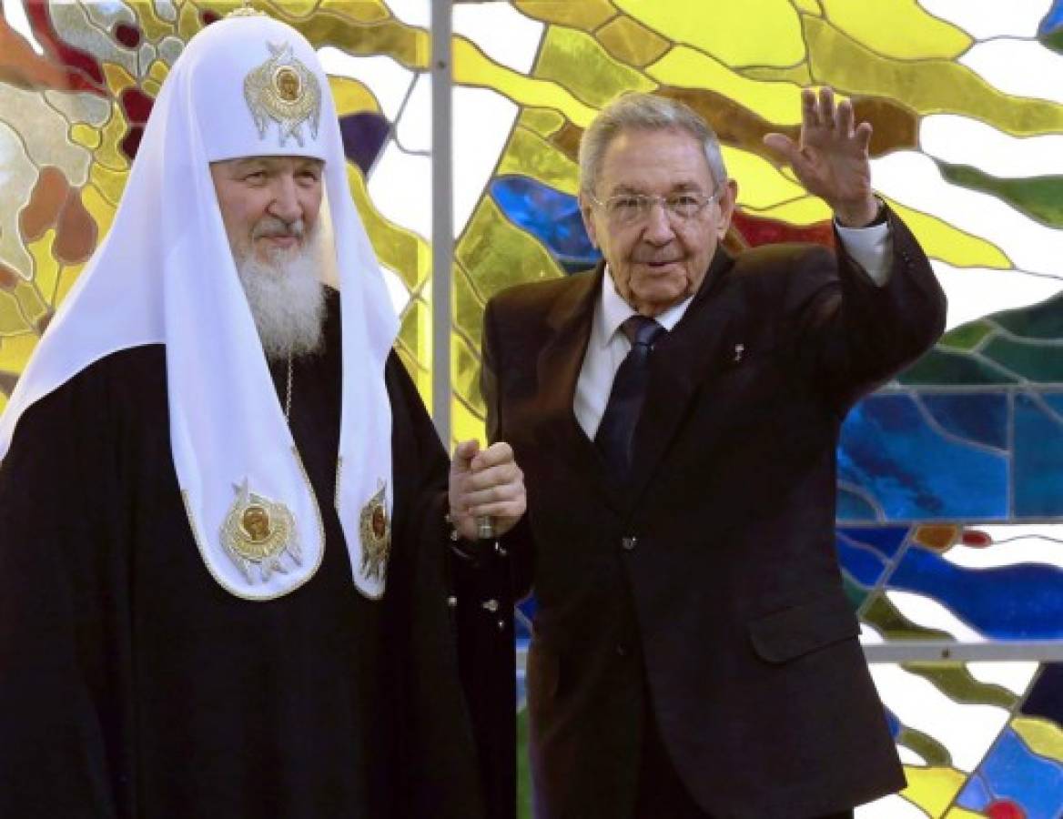 Papa y patriarca ruso lanzan inédito llamado a unidad y protección de cristianos