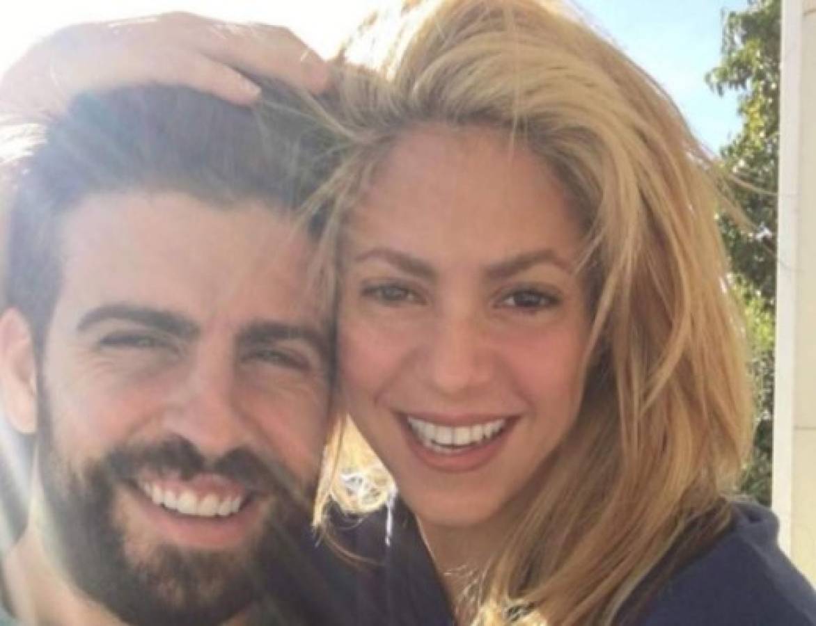 Azafata le baila el 'Waka-waka' a Shakira y Piqué en el avión antes de la boda de Messi con Antonella Rocuzzo