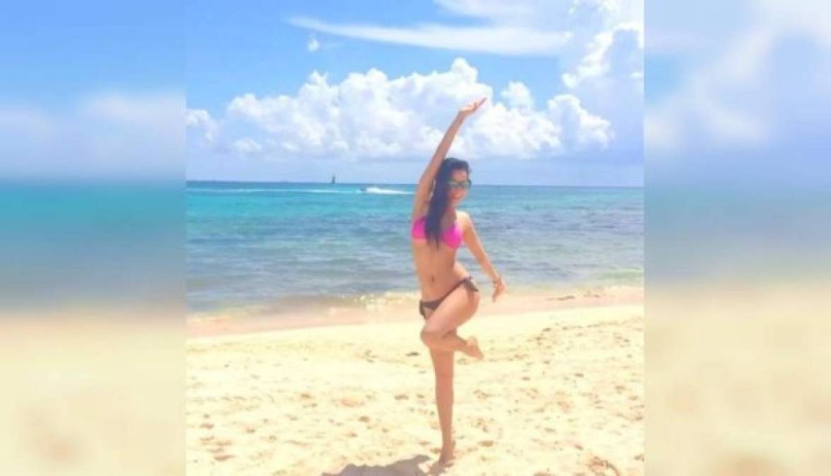 Las mejores fotos de Carmen Villalobos en bikini