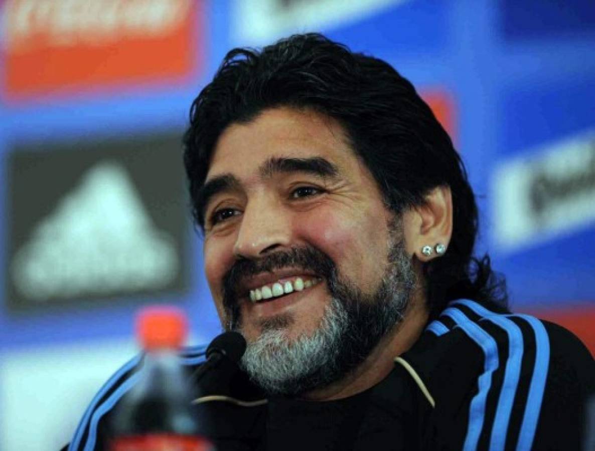 Maradona, leyenda argentina y ácido comentarista en el Mundial