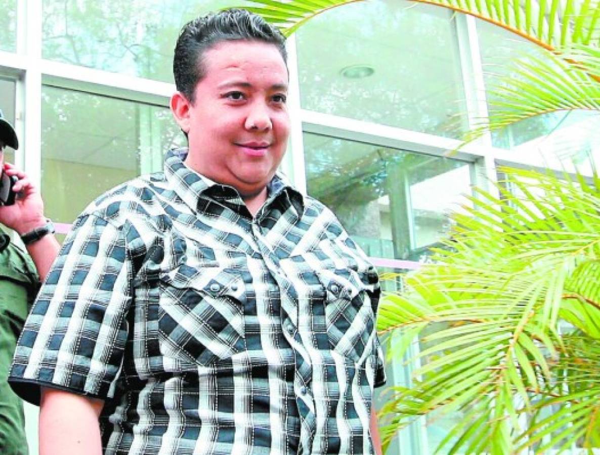 Policía requiere a Fredy Nájera, pero lo deja en libertad