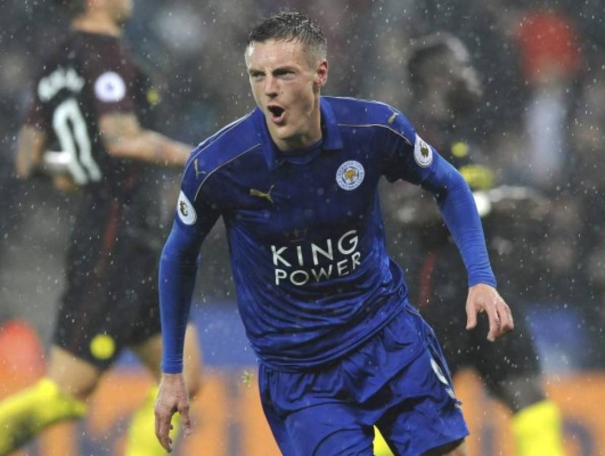 Con triplete de Vardy, Leicester humilla al Manchester City