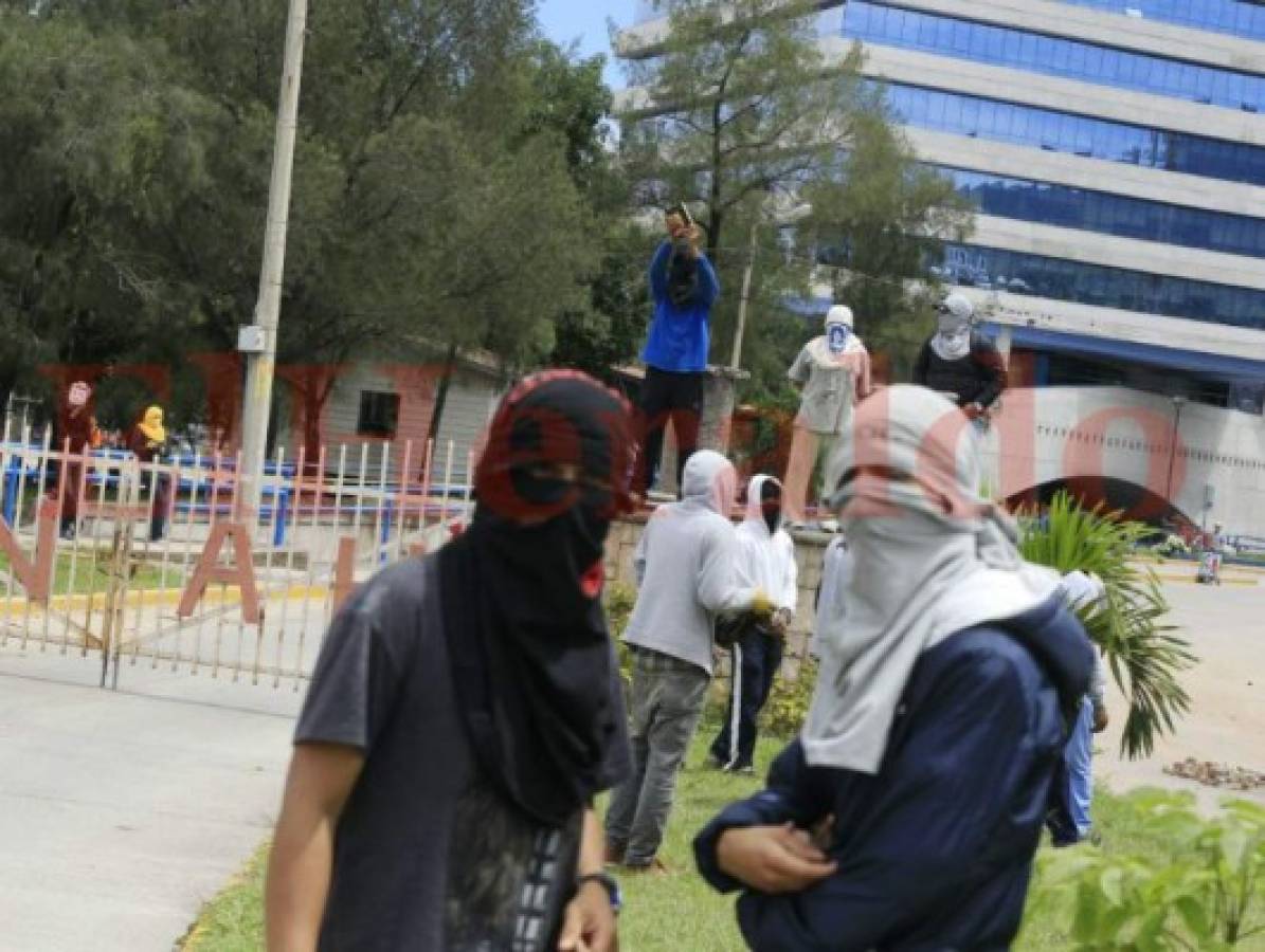 Autoridades no descartan cerrar la UNAH por constantes tomas por parte del MEU