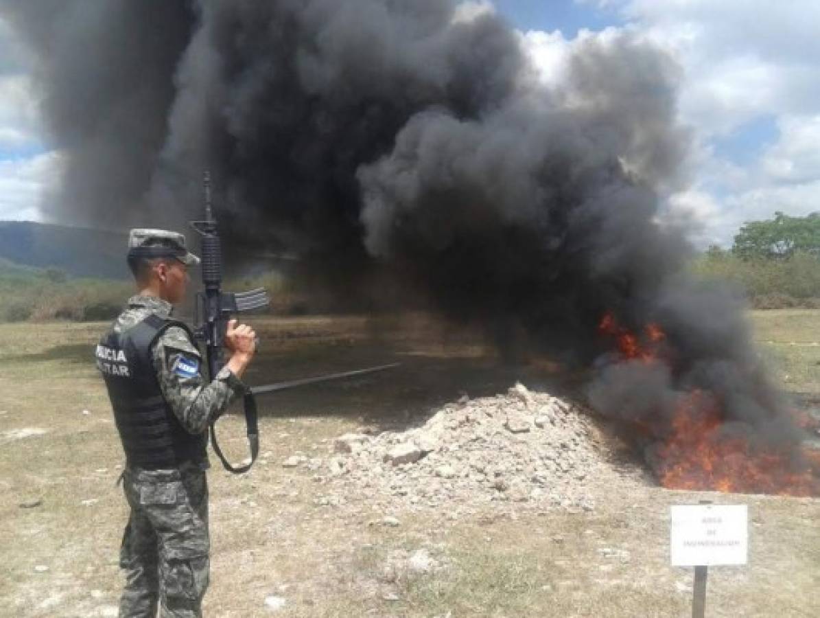 Incineran 450 kilos de cocaína decomisada a inicios de 2015