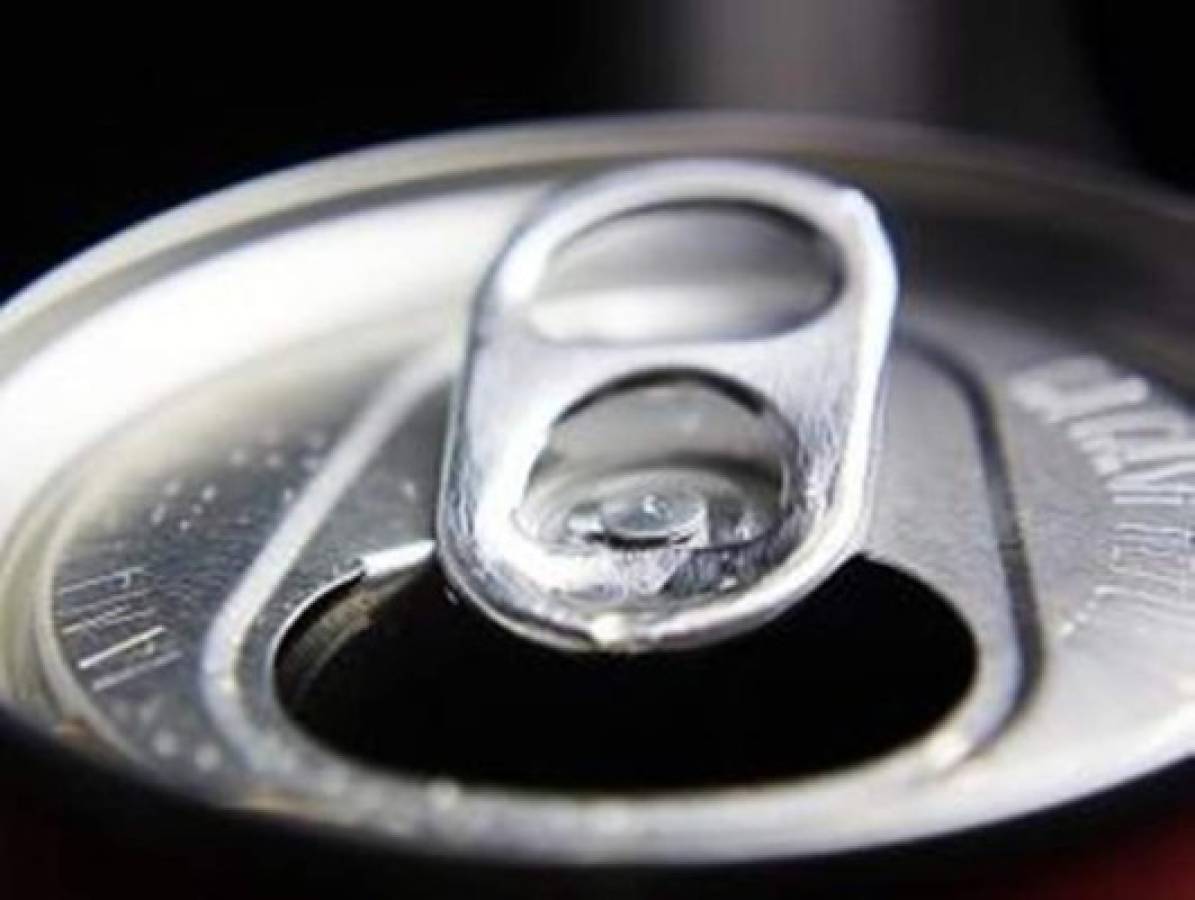 EEUU: 2 muertos por beber soda con combustible