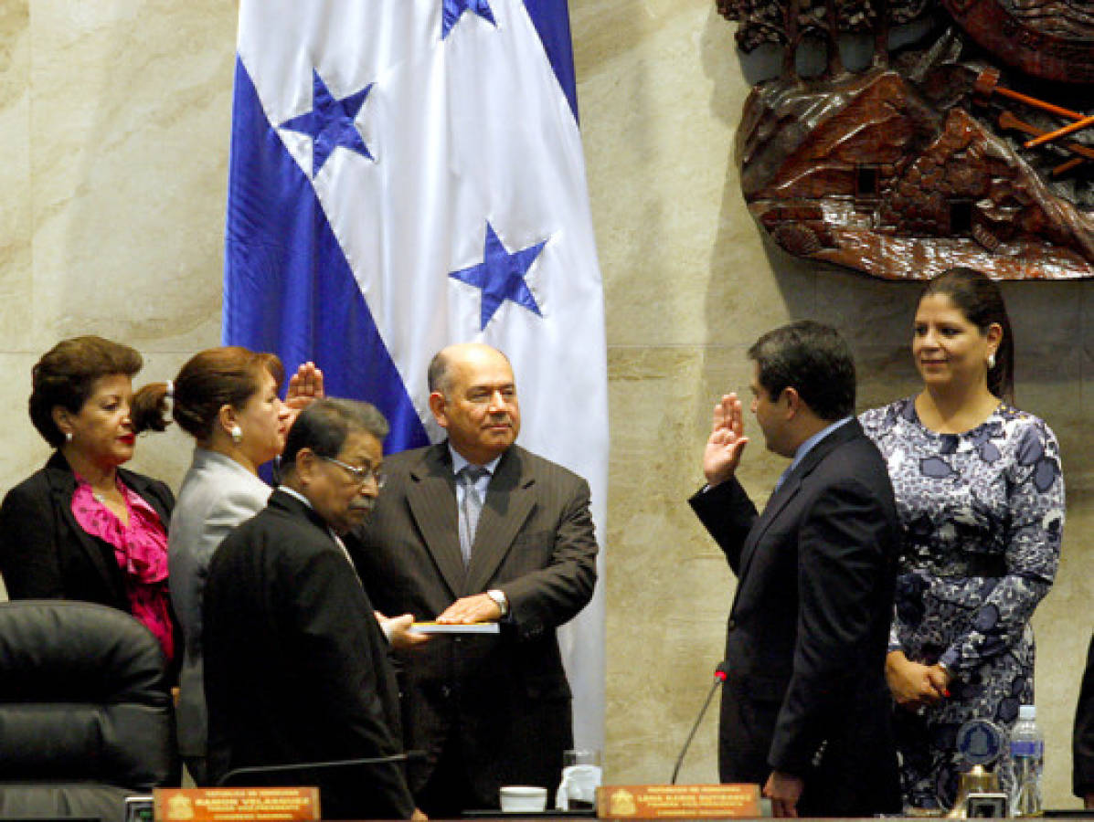 CN juramenta a nuevos magistrados de Sala Constitucional