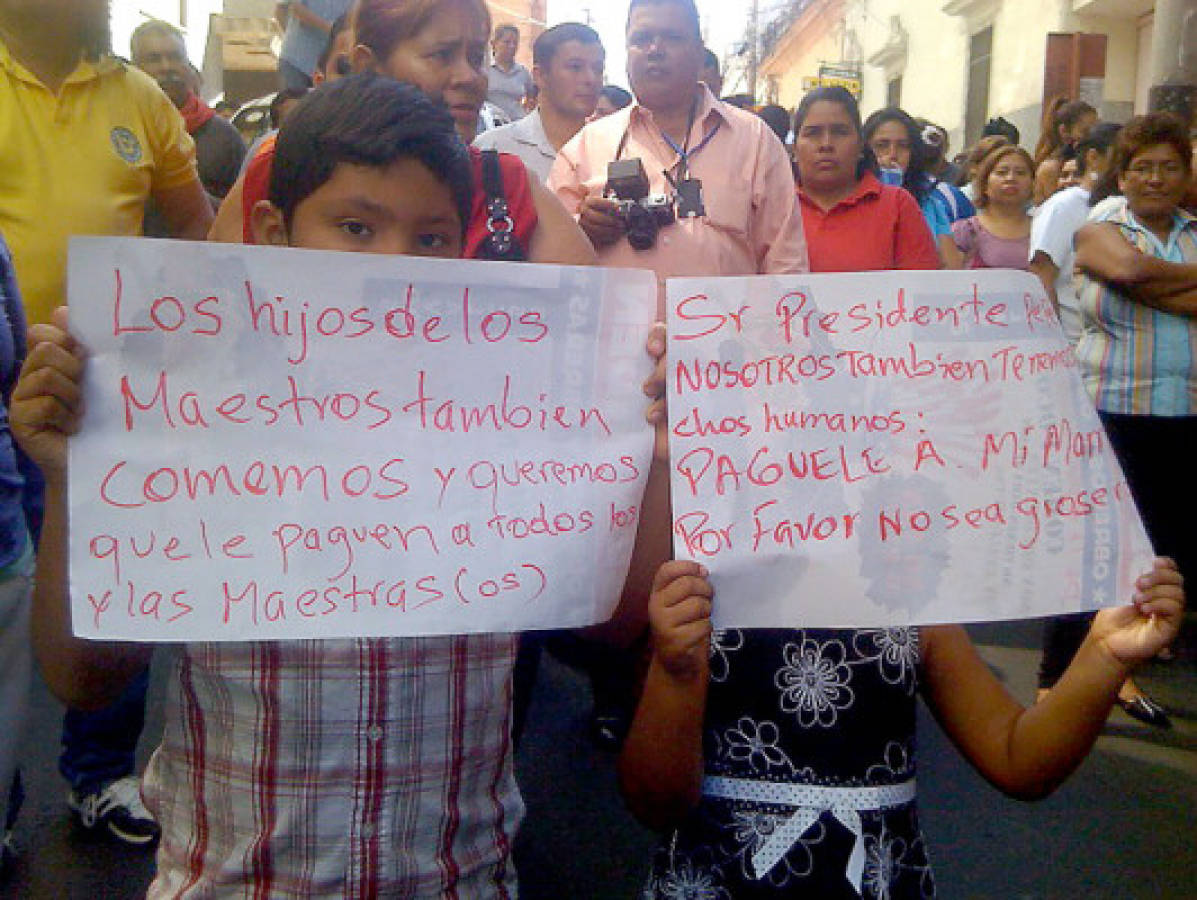 Burócratas protestan en Tegucigalpa