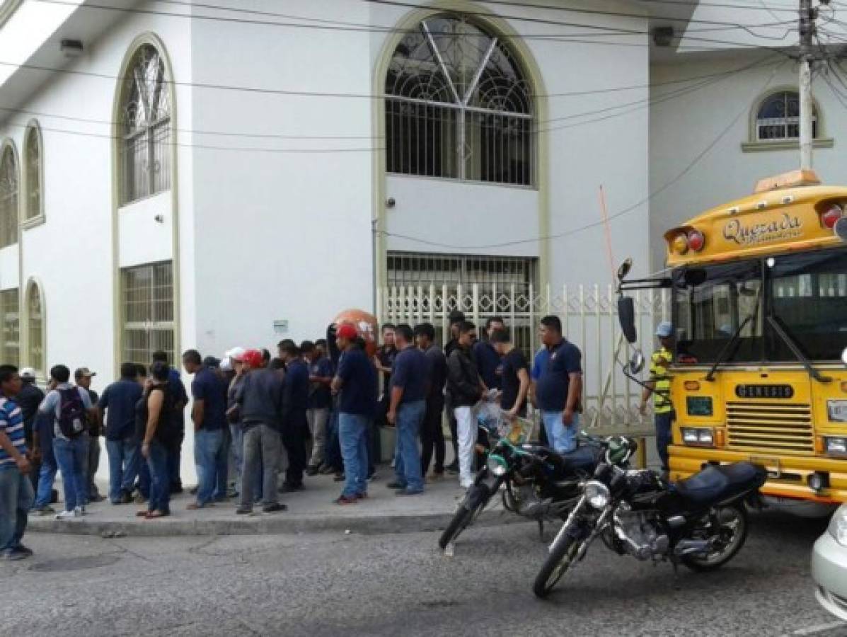 Bajo amenazas, transportistas piden en Juzgados liberación de motorista