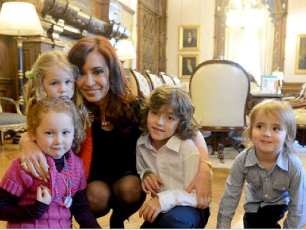 Kirchner recibe a niño de 4 años que pidió verla en la vida real