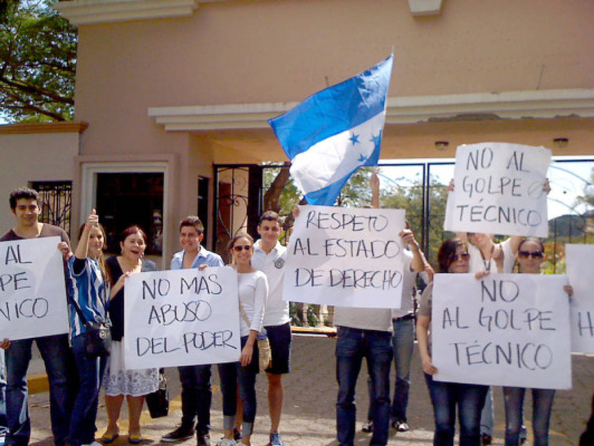 Protestas en Tegucigalpa contra destitución