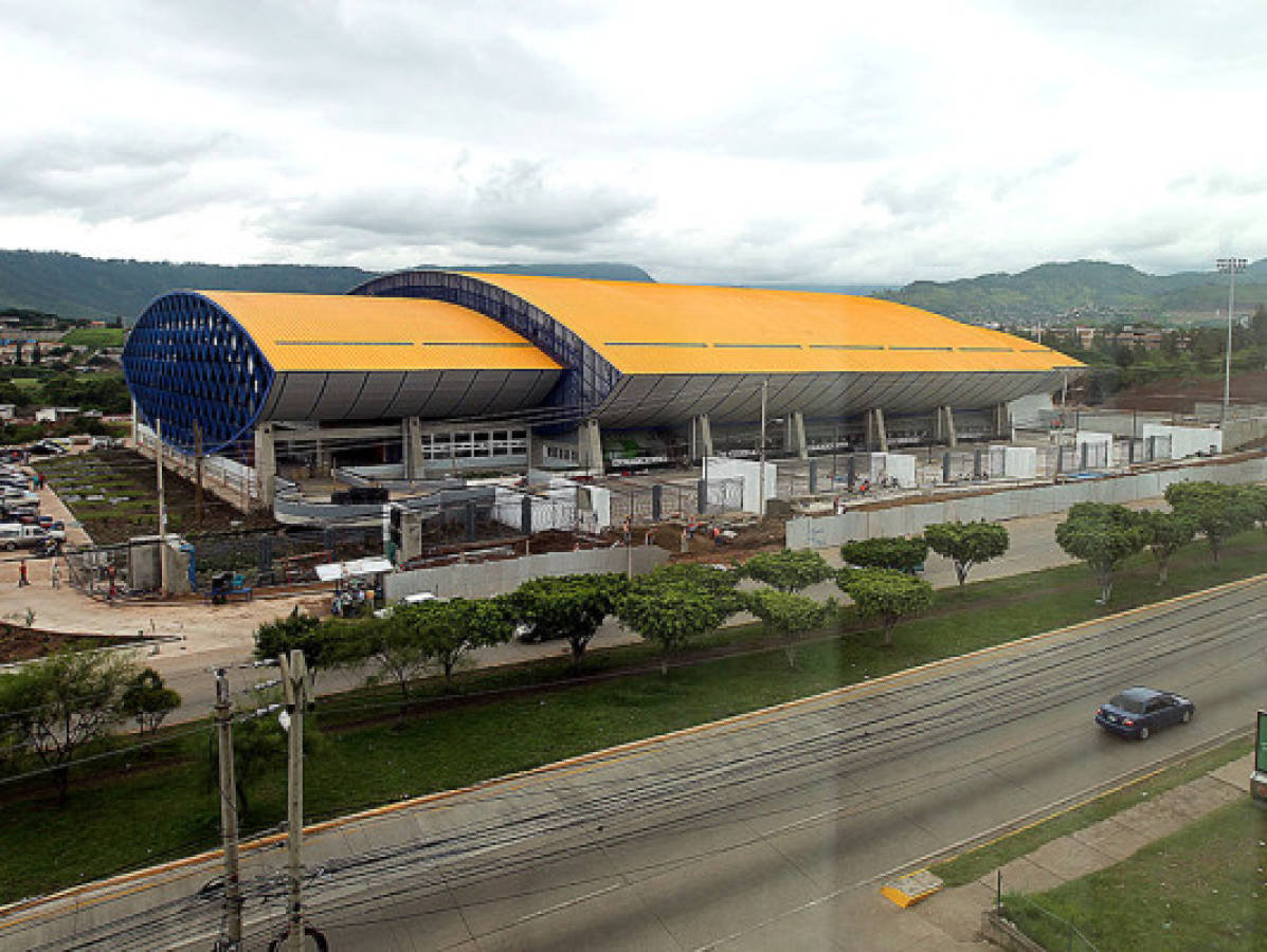 UNAH inaugura en Honduras el polideportivo más grande de CA