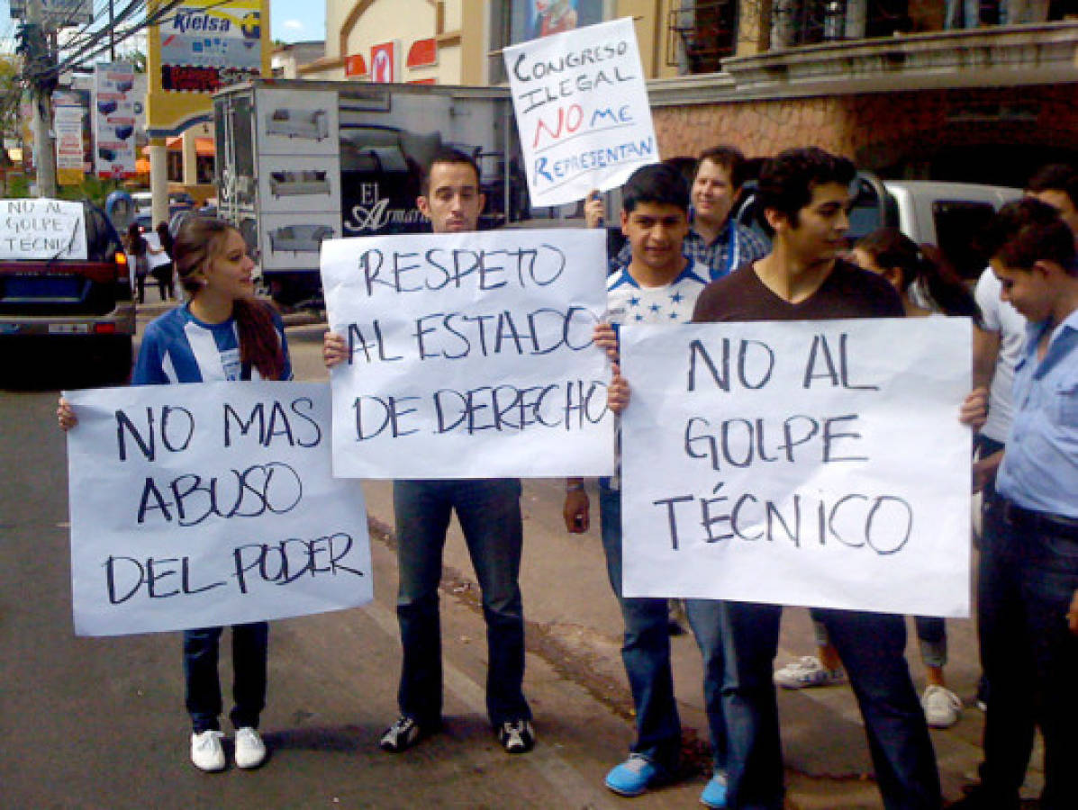 Protestas en Tegucigalpa contra destitución