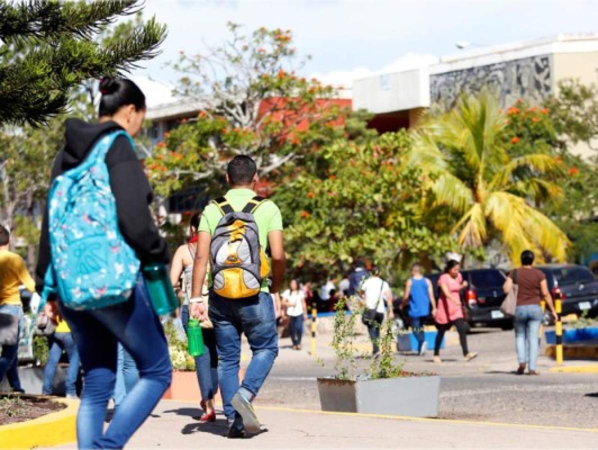 Medicina y Pedagogía, las carreras con mayor demanda en la UNAH