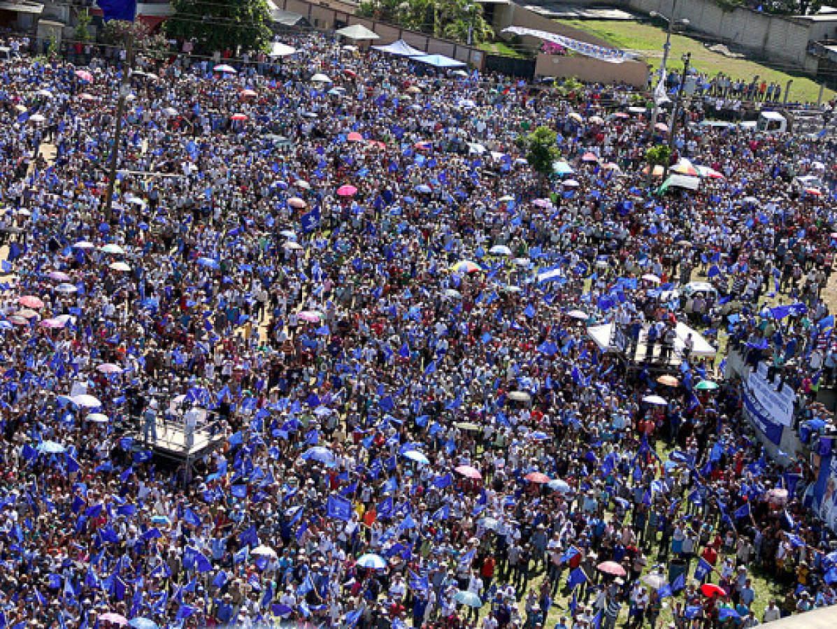 Los candidatos presidenciales en gira por Honduras