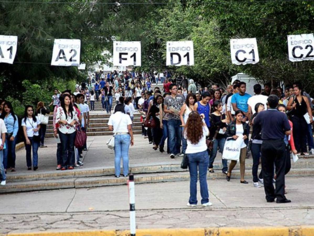 La UNAH pospone para octubre aplicación de la PAA