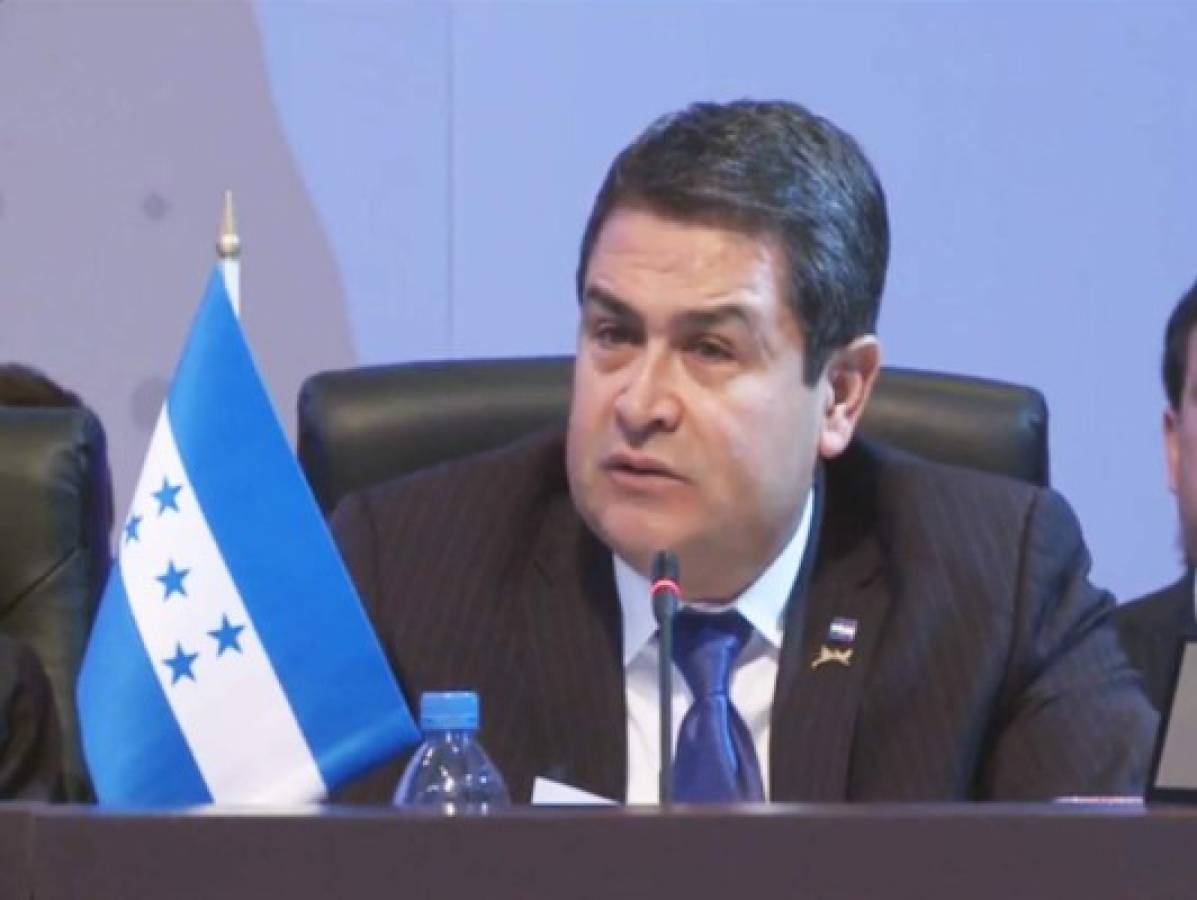 Presidente de Honduras pide a la OEA crear equipo técnico regional