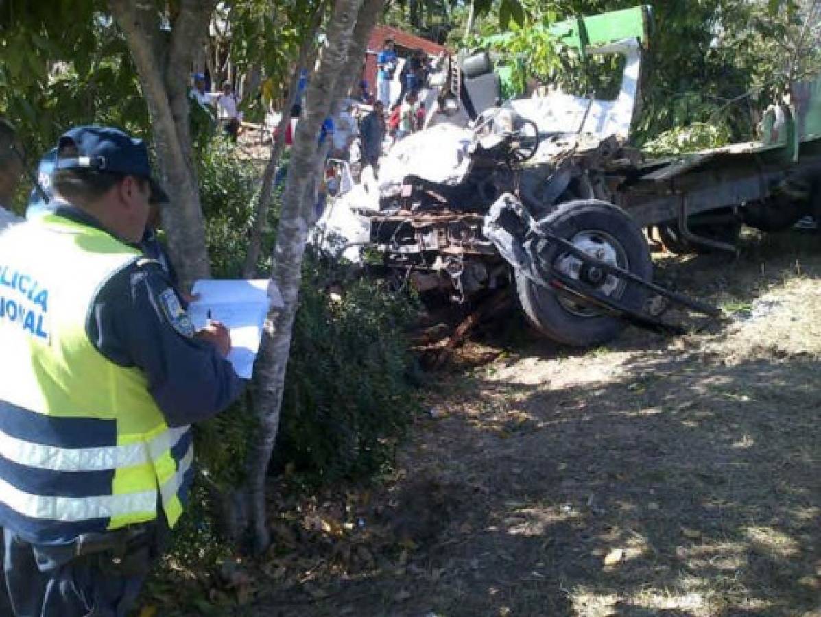 Un muerto en accidente vial en carretera al oriente de Honduras