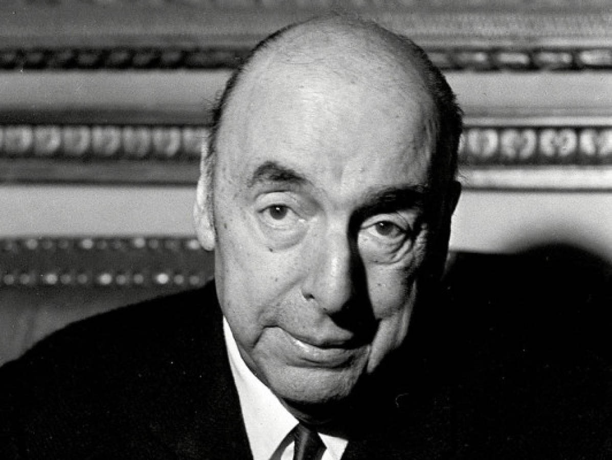 Exhuman al poeta chileno Pablo Neruda para aclarar si fue asesinado