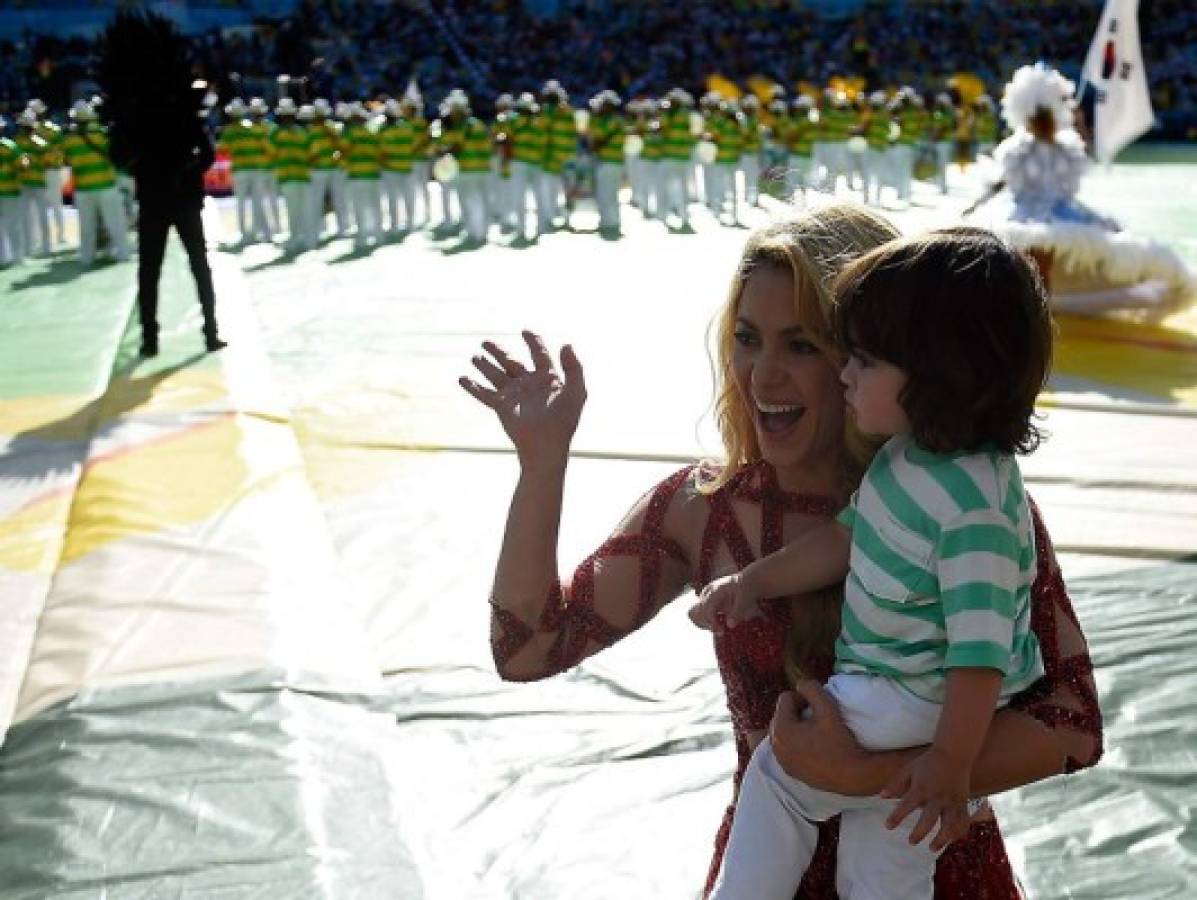 Fotos: Shakira y su hijo Milan se roban el show en la clausura del Mundial 2014