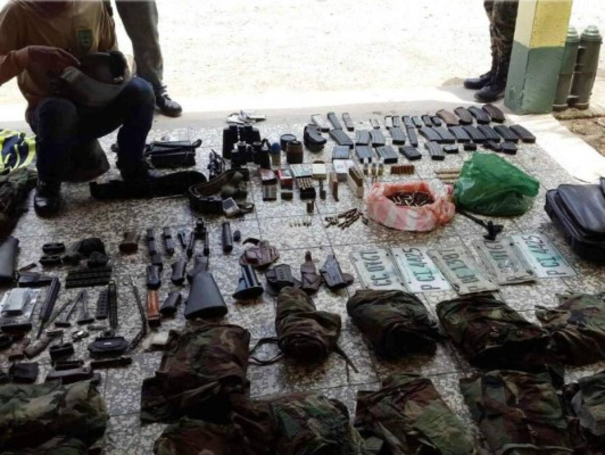 Armas e indumentaria militar decomisan en operativo en Olancho