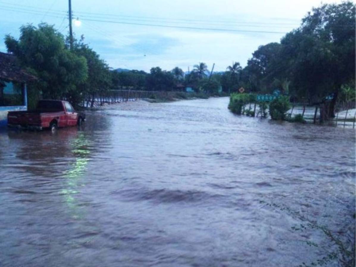 Lluvias dejan incomunicadas varias comunidades en el sur de Honduras