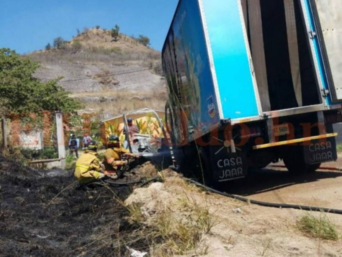 Honduras: Incendian otro vehículo repartidor de lácteos en Tegucigalpa