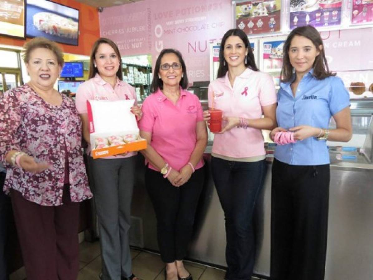 Dunkin Donuts en apoyo contra el cáncer de mama