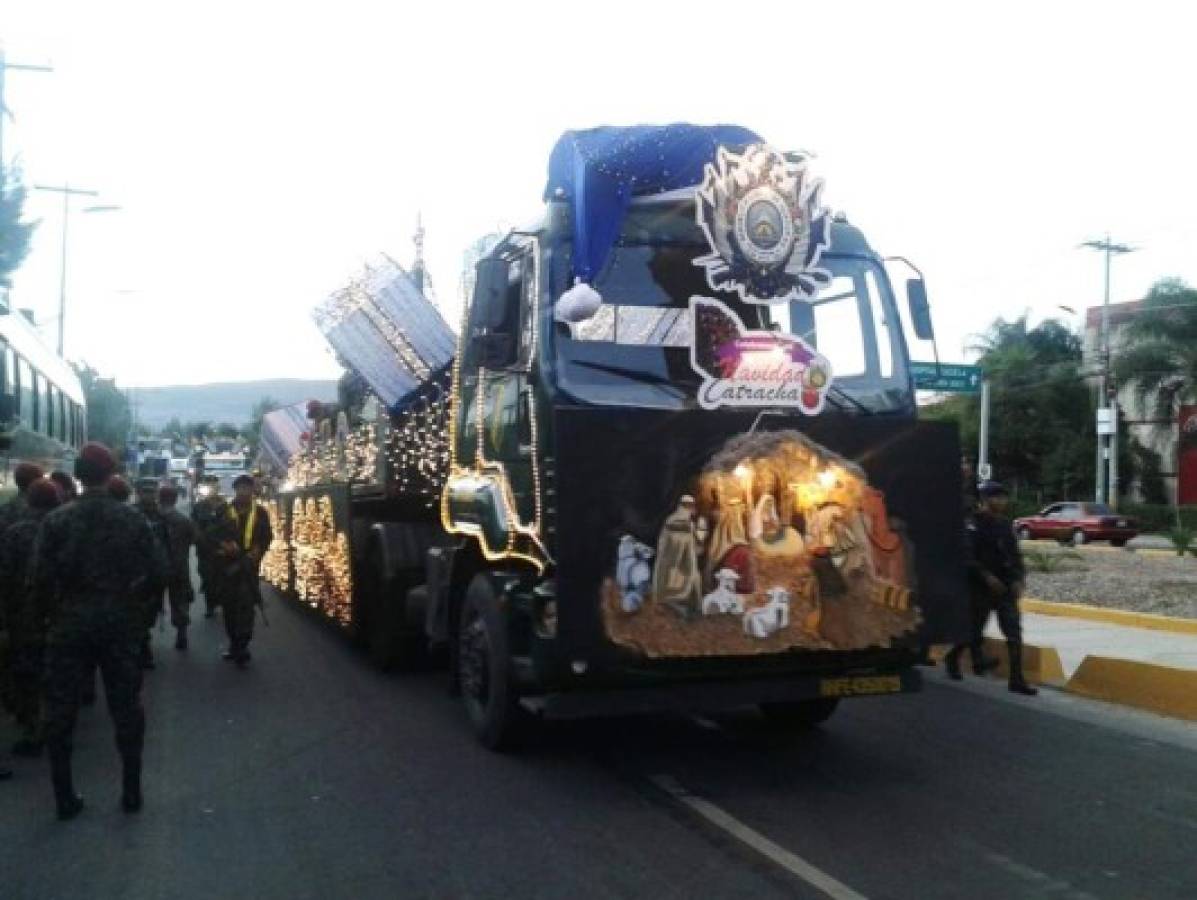 Honduras: Colorido desfile de carrozas