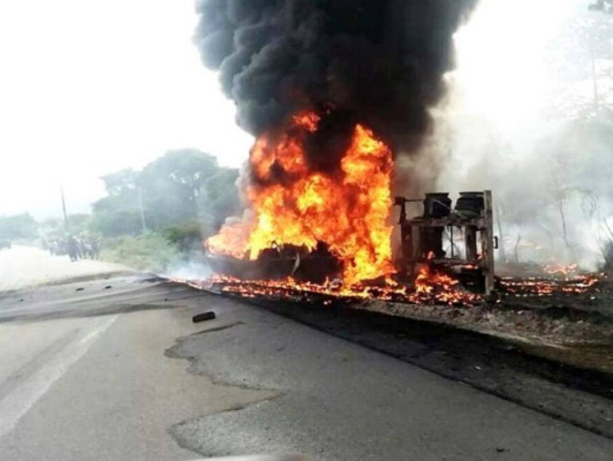 Se incendia cisterna en carretera a Olancho