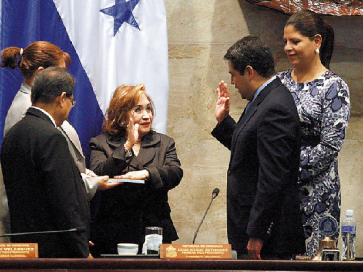 Crece clamor para que Congreso rectifique el golpe al Poder Judicial