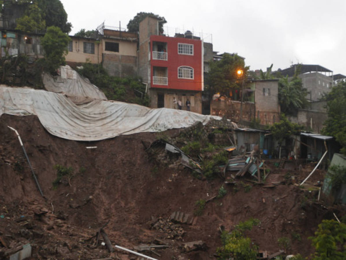 Una menor ahogada y desastres por tormenta en capital de Honduras