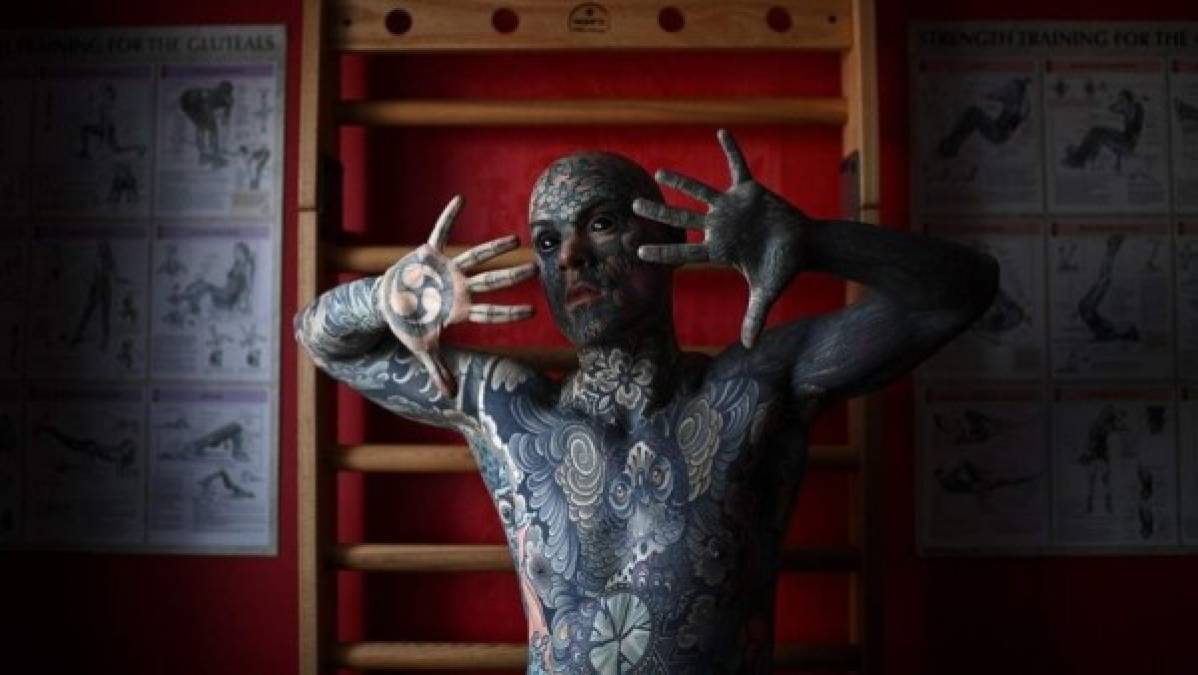 Sylvain Hélaine, el hombre tatuado de pies a cabeza en Francia