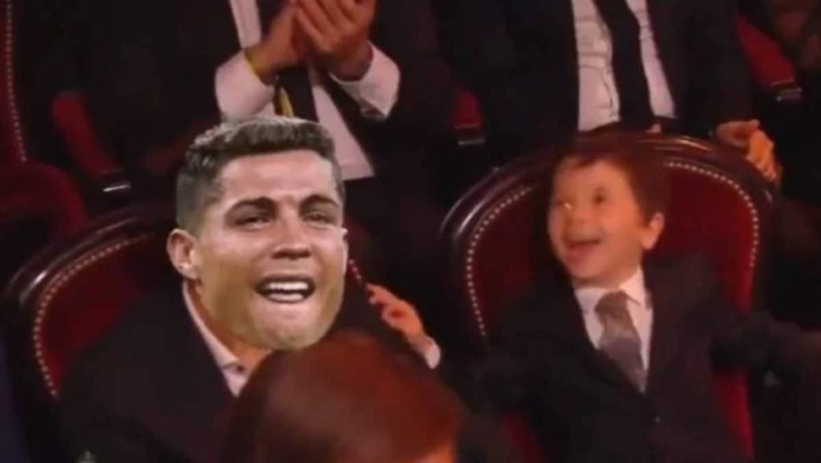 Messi es feliz con su Balón de Oro y memes arremeten contra Cristiano Ronaldo