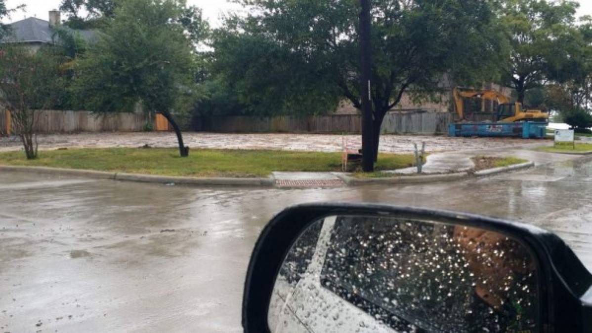 Así resistieron hondureños en Texas a la tormenta Harvey