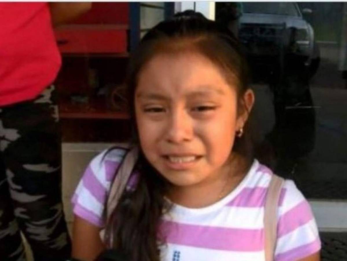 Momento en que Magdalena Gómez ruega a las autoridades que no se lleven a su padre.