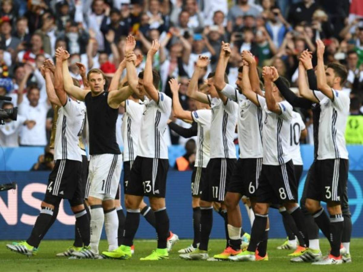 Alemania vence 3-0 a Eslovaquia y avanza sin apuros a cuartos
