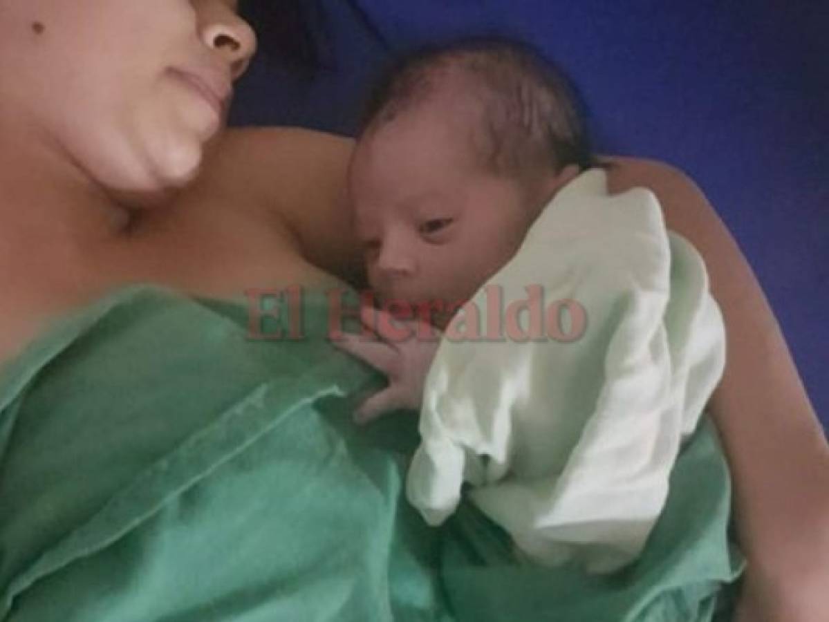 Niña de 16 años, primera en dar a luz en Navidad en el hospital San Felipe