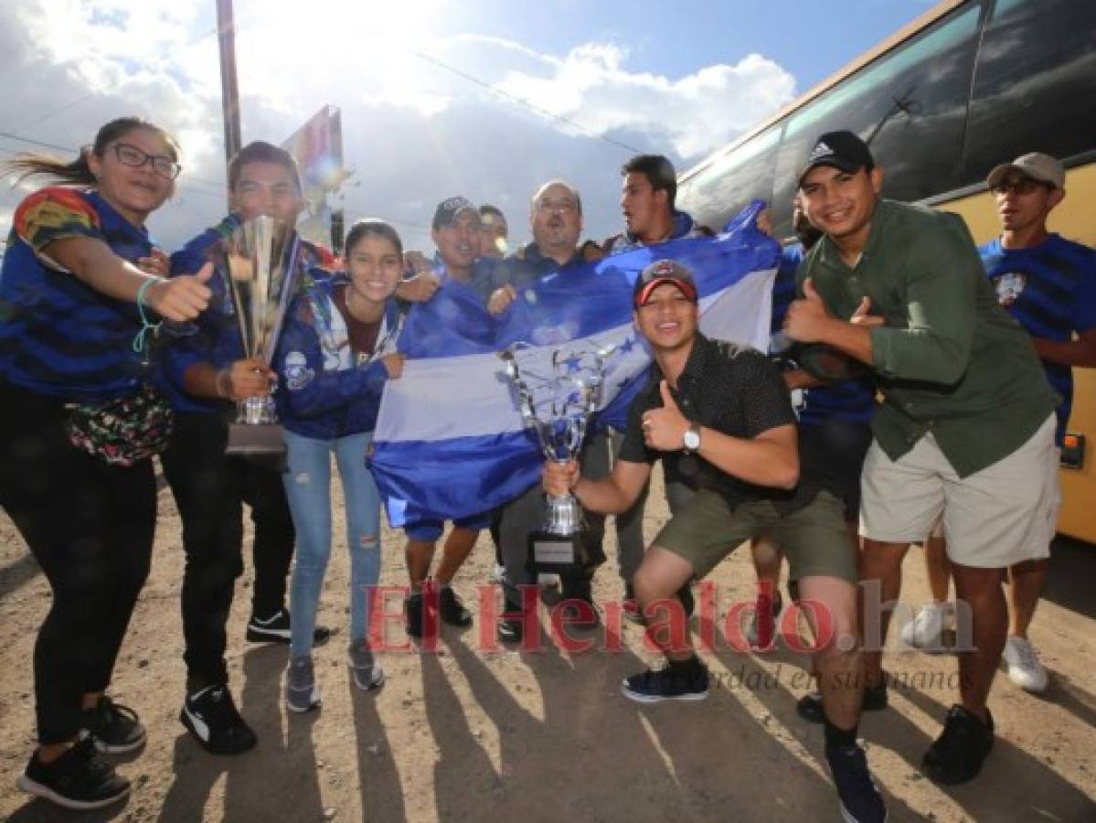 Banda Juvenil 504 llega a Honduras tras exitosa participación en Italia 