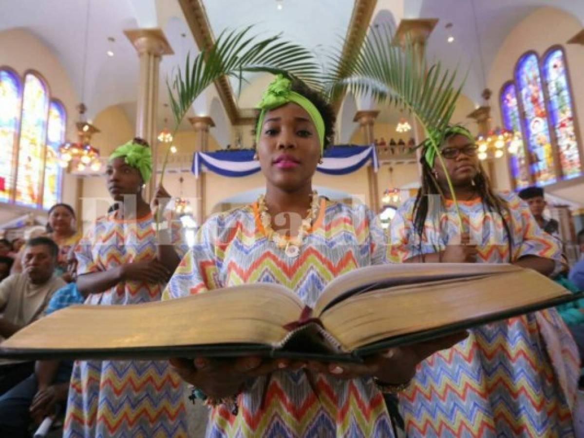 Comunidad garifuna realiza homilía para homenajear a la Virgen de Suyapa