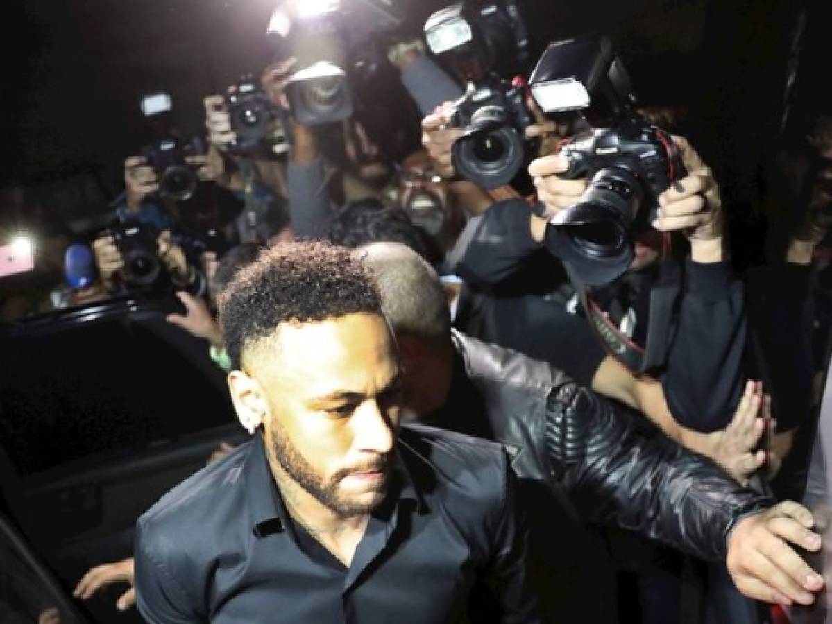 Rechazan petición para desarchivar caso de Neymar por violación en Brasil