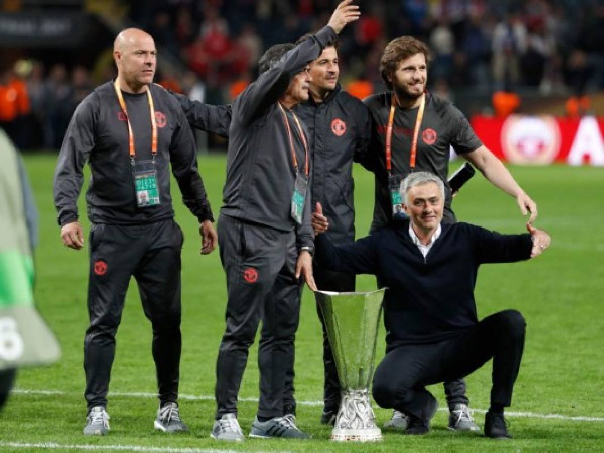 José Mourinho: 'Cambiaríamos esta copa por la vida de las víctimas' del atentado