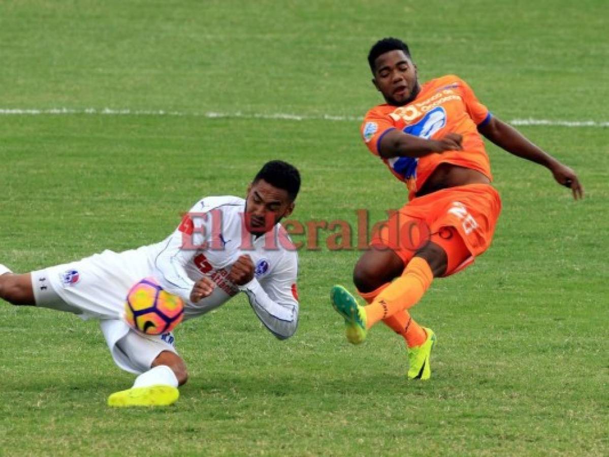 Lobos de la UPNFM y Olimpia empataron 2-2 en la ida del repechaje