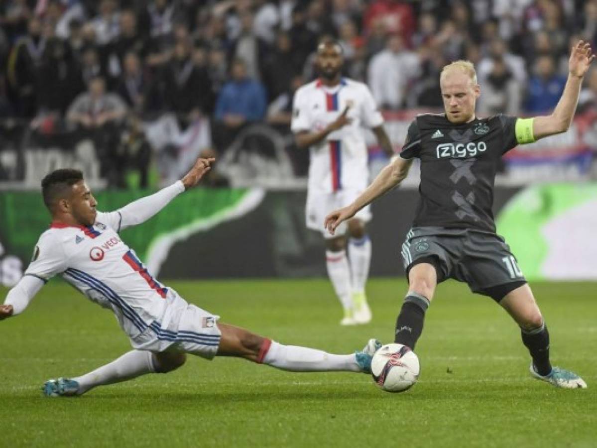 El Ajax de Ámsterdam, finalista de Europa League pese a perder 1-3 en Lyon